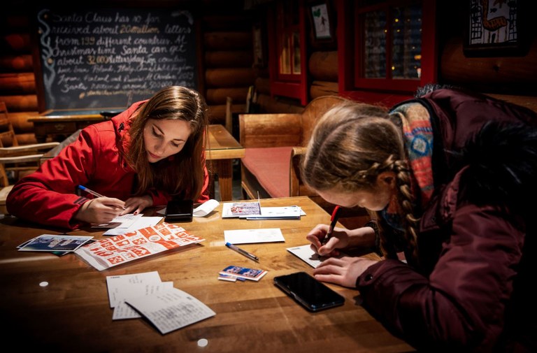 Foto: Cata PortinSaskia från Tyskland, Charlotte från Belgien